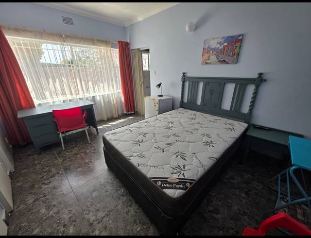 5 BEDROOM HOUSE FOR SALE IN SINOVILLE